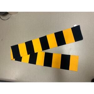 Barbarian Scarf Ruby wear scarf Gold sportsman strip